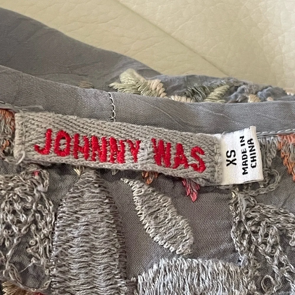 RARE - Johnny Was Mari Gray Embroidered Top - GUC style C14819-9 - Picture 11 of 14